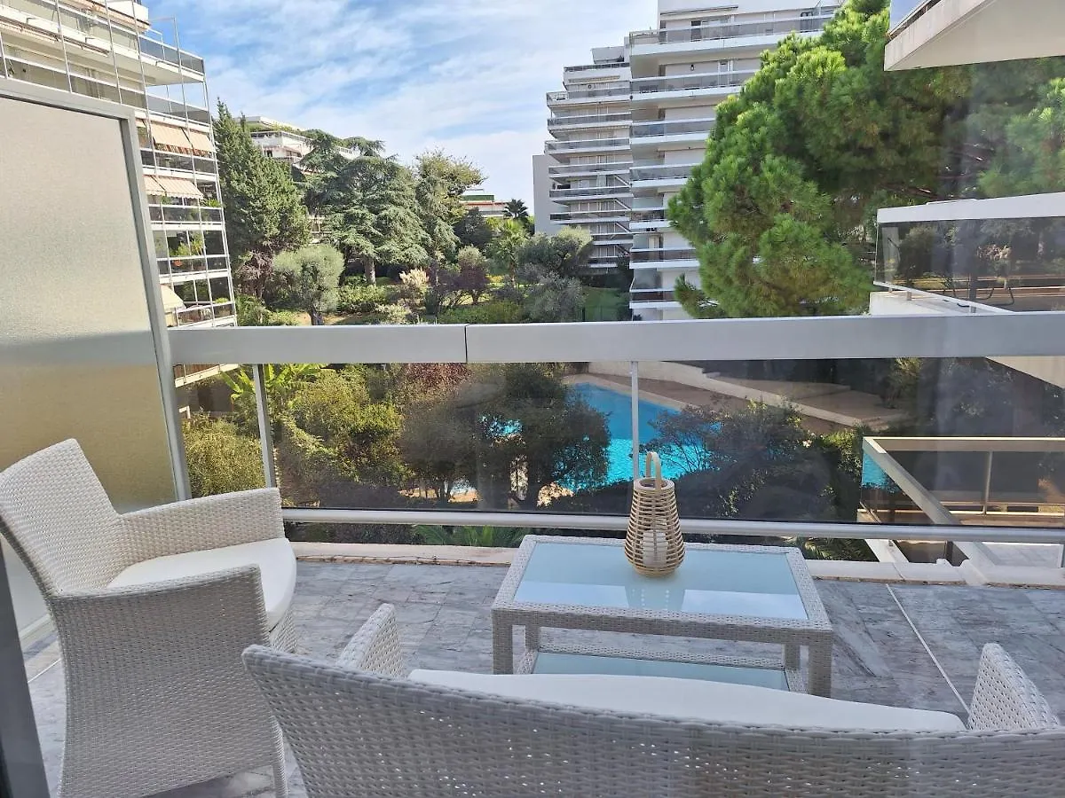 Juan Les Pins Charming Apartment France