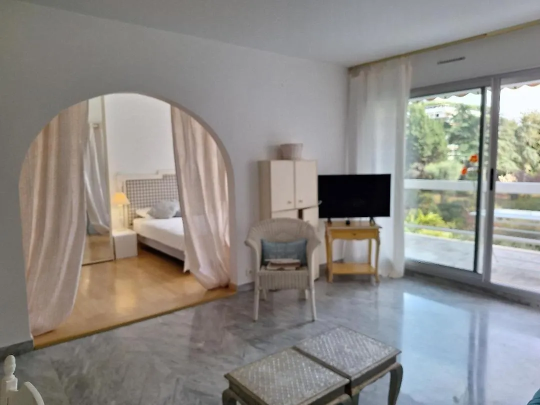 Juan Les Pins Charming Apartment France